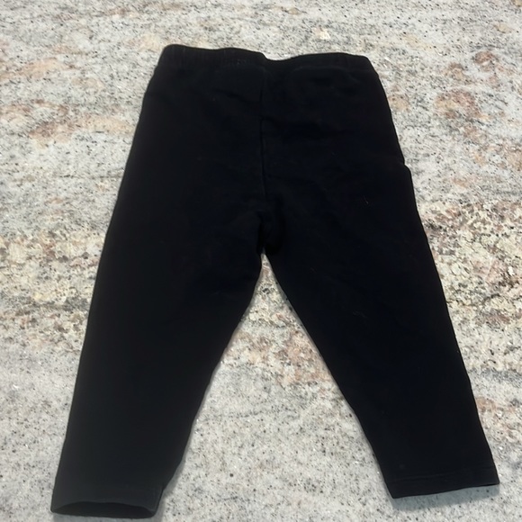 10/$30 H&M Thick Baby Leggings Set of 2 - Picture 4 of 7